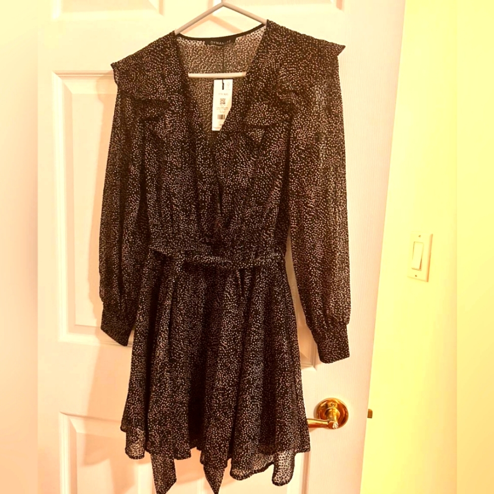 NWT Dynamite Printed Flocked Mini Dress - Size xxs - Picture 2 of 7